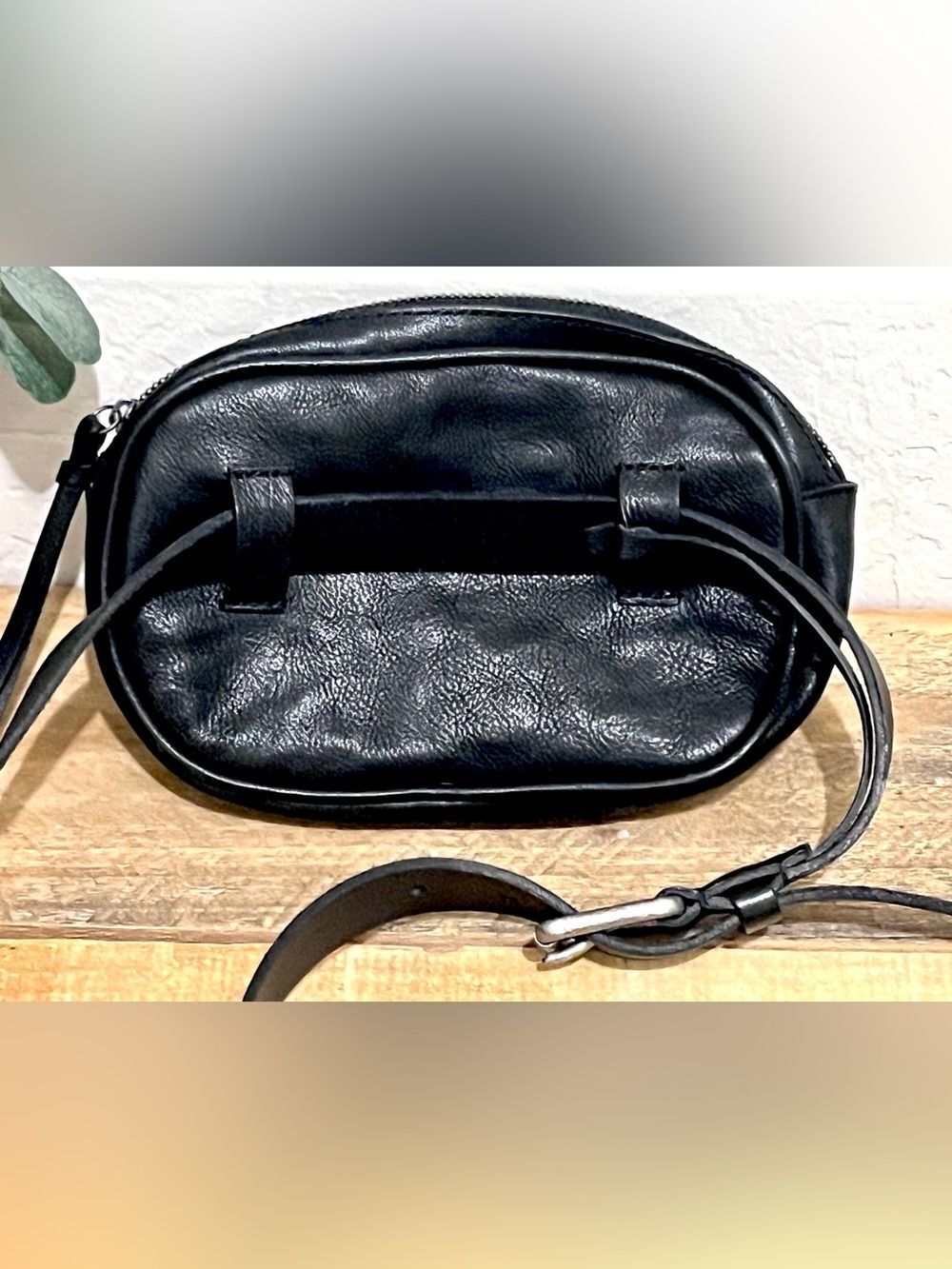 FRYE Black Pebbled Leather Belt Bag Fanny Pack Waist Pouch Silver Hardware - Picture 4 of 5